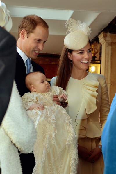 William, Kate et George le jour de son baptême en la chapelle royale du palais St James, le 23 octobre 2013