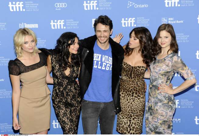 Avec les actrices de "Spring Breakers" (2012) Vanessa Hudgens, Ashley Benson, Rachel Korine et Selena Gomez 