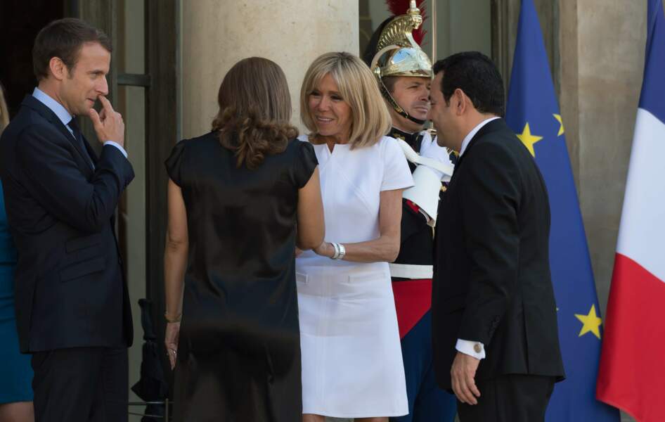Depuis le début du printemps, Brigitte Macron ne jure que par ce modèle "Antarès"