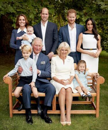 Le prince William, le prince Harry, Kate Middleton et Meghan Markle souriants et réunis pour la photo de famille pour les 70 ans du prince Charles, à Londres, Royaume Uni, le 14 novembre 2018.