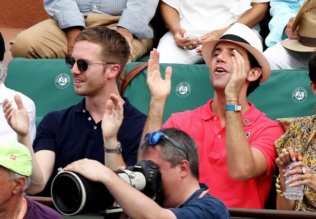 Le chanteur Mika et son compagnon Andy Dermanis à Roland Garros