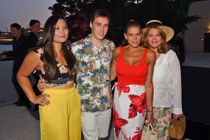 Stéphanie de Monaco avec Camille, Louis et Marie Chevallier lors de la soirée Fight Aids Monaco le 13 juillet 2019