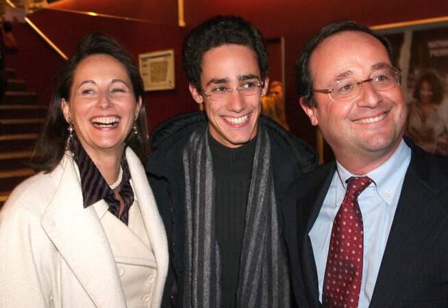 Thomas Hollande entouré de Ségolène Royal et de François Hollande.