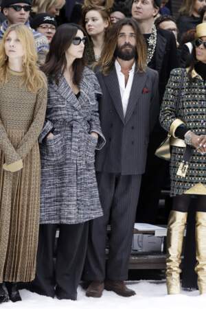 Monica Bellucci a officialisé sa relation avec Nicolas Lefebvre au défilé Chanel automne-hiver 2019/2020.