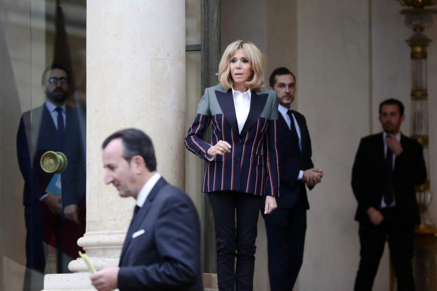 Brigitte Macron en blazer rayé Louis Vuitton, le 5 janvier 2018 à l'Elysée