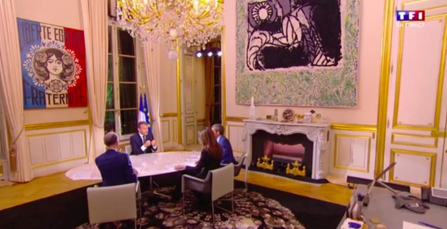 Emmanuel Macron lors de sa première interview télévisée