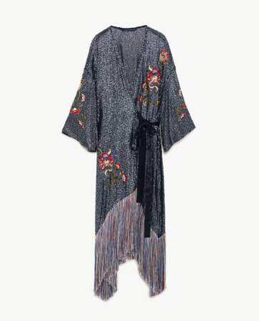Kimono à franges, Zara, 69,95 € (zara.com).