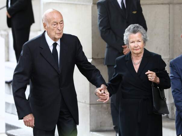 Valéry Giscard d'Estaing et sa femme Anne-Aymone - Sorties des obsèques de Liliane Bettencourt en l'église Saint-Pi