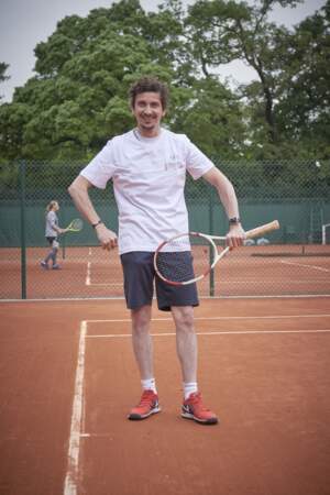 Arnaud Tsamère s'amuse sur la terre battue de Roland Garros