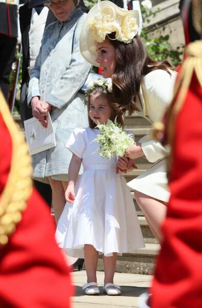 Charlotte, toujours main dans la main avec Kate Middleton