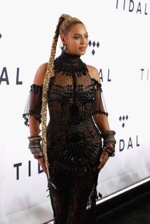 Beyoncé superbe en noire et transparence, lors de la soirée Tidal X, à New York en 2016