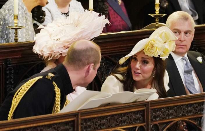 Kate Middleton échange quelques mots avec son mari, le prince William