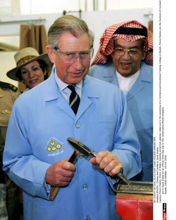 Le Prince Charles et ses Lunettes de Protection