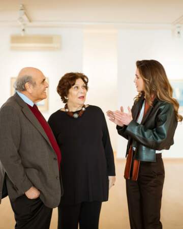 Rania de Jordanie, l'épouse du roi Abdallah II a visité l'exposition de l'artiste Mohanna Durra