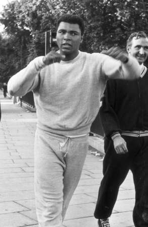 Mohamed Ali à Londres pour son combat avec Brian London le 24 juillet 1966