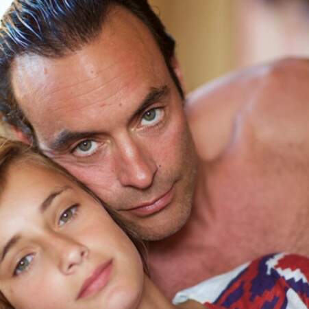 Petit selfie pour Anthony Delon et sa fille