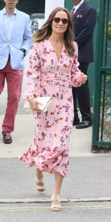 Pour l'occasion, Pippa Middleton portait une robe de la marque ByTIMo