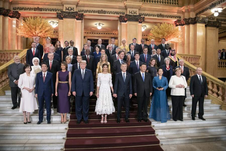 Les chefs d'Etat participant au G20 et leurs épouses à Buenos Aires le 30 novembre 2018
