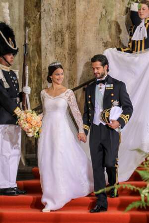 Sofia Hellqvist (en robe Ida Sjöstedt) épouse le prince Carl Philip de Suède le 13 juin 2015 à Stockholm