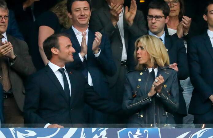 Brigitte Macron, ravissante en tribunes 