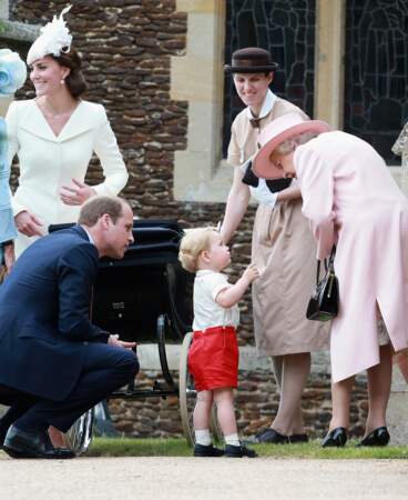 William, Kate, George et la reine Elizabeth II, lors du baptême de Charlote à Sandringham le 5 juillet 2015