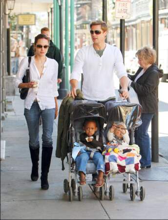 Brad Pitt, Angelina Jolie,  Zahara et Shiloh à la Nouvelle Orleans en 2007