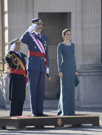 Première sortie de 2017 très élégante pour Letizia d’Espagne en robe longue