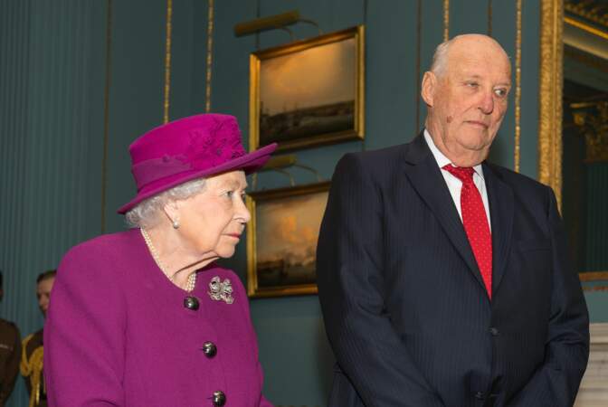 La reine Elizabeth II retrouve le roi Harald V de Norvège 