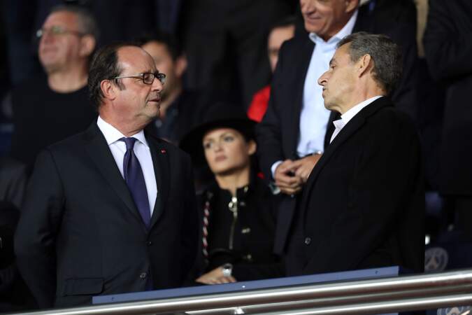 François Hollande et Nicolas Sarkozy échangent sur la présidence d'Emmanuel Macron