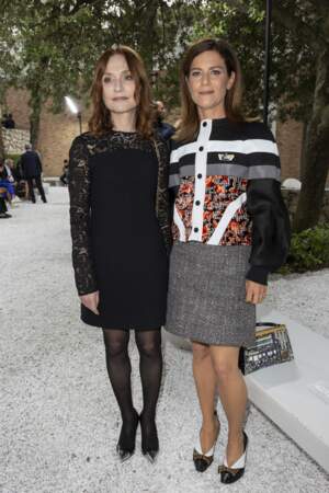 Isabelle Huppert et Marina Fois au défilé Louis Vuitton