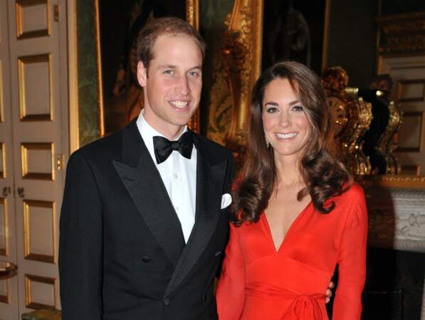 William et Kate, resplendissant lors d'un dîner de charité au palais Saint James à Londres, le 14 octobre 2011