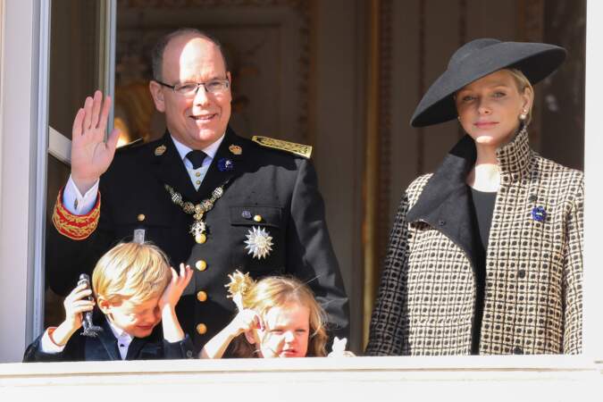 Albert de Monaco avec Charlène et les jumeaux, une famille chic et royale