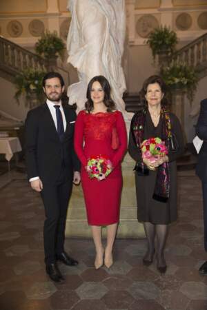 Le prince Carl-Philip de Suède, la princesse Sofia enceinte de 7 mois et la reine Silvia