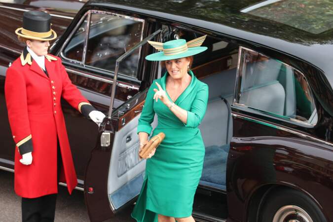 Sarah Ferguson, la mère d'Eugenie d'York, porte également une tenue verte