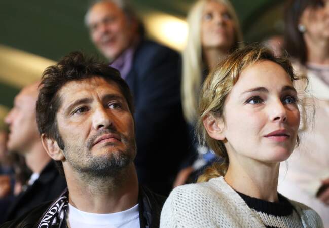 Bixente Lizarazu et sa compagne Claire Keim pendant le match Bordeaux/Nantes