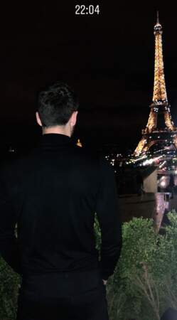 Le couple s'est offert une sortie au restaurant avec vue sur la Tour Eiffel
