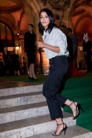 L'actrice Leïla Bekhti avait choisi un look classique-chic pour la soirée Longchamp de l'Opéra Garnier.
