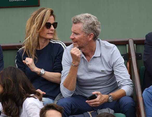 Denis Brogniart et sa femme Hortense dans les tribunes des internationaux de tennis de Roland Garros le 29 mai 2018