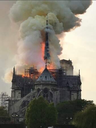 Ce lundi 15 avril, la cathédrale Notre-Dame de Paris a été ravagée par un incendie