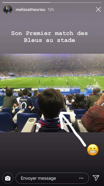 C'est la première fois que Léon, le fils de  Mélissa Theuriau et Jamel Debbouze assistait à un match des Bleus 