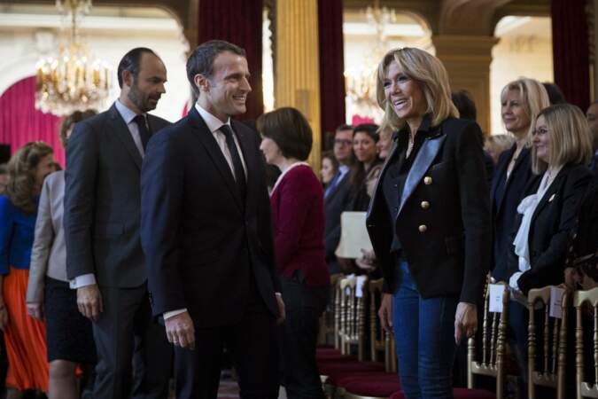 Brigitte Macron et son look masculin féminin pour la journée de la lutte contre les violences faites aux femmes