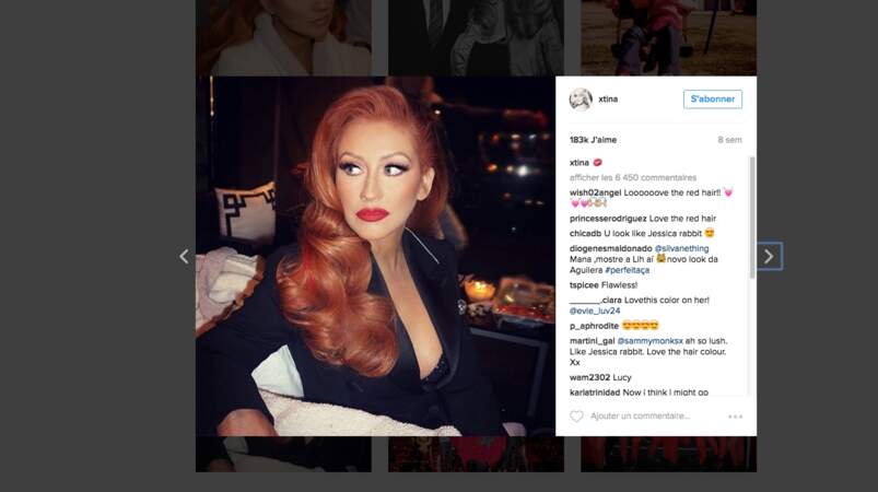 Roux flamboyant et cascade glamour pour Christina Aguilera