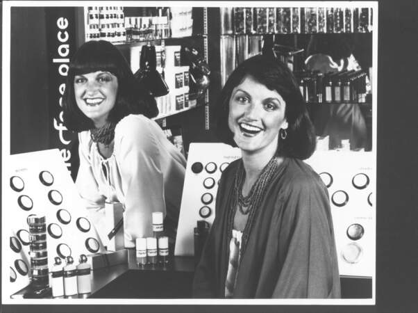 Jean et Jane Ford, fondatrices de la marque Benefit Cosmetics, à leurs débuts