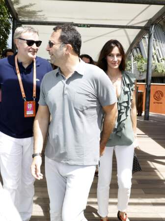En amoureux,Arthur et Mareva Galanter assistent à la finale Hommes de Roland Garros
