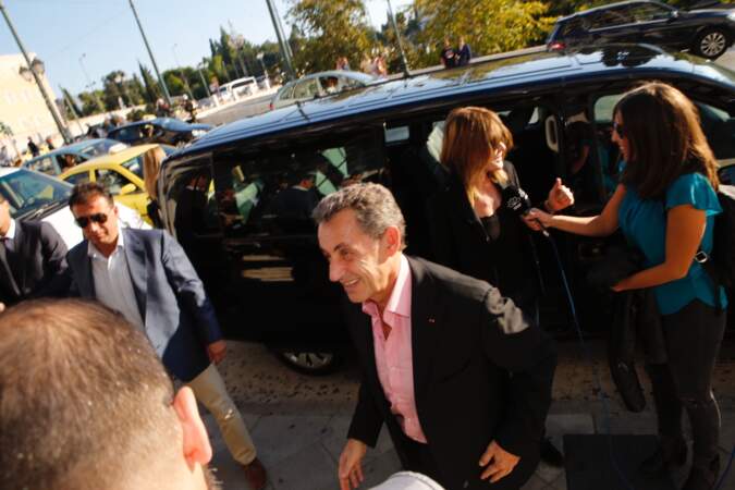 Nicolas Sarkozy, lui, se dirige vers l'établissement où le couple sera logé durant son séjour