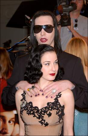 Dita Von Teese se fait connaître grâce à sa relation avec Marilyn Manson