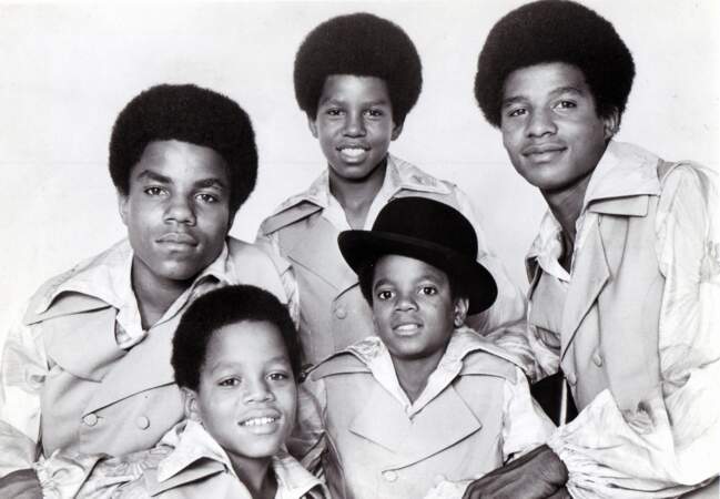 Des sixties aux années 1980, Michael Jackson se produit avec ses frères sous le nom de Jackson Five