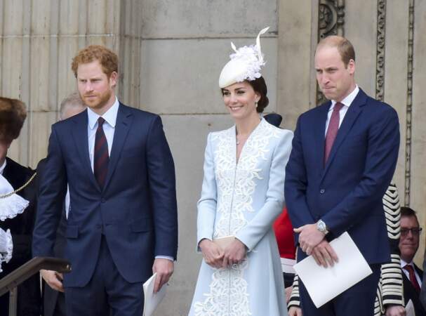 Le prince Harry, son frère William et son épouse Kate 