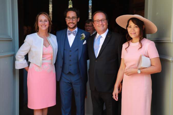 Thomas Hollande entouré de ses parents François Hollande et Ségolène Royal lors de son mariage.
