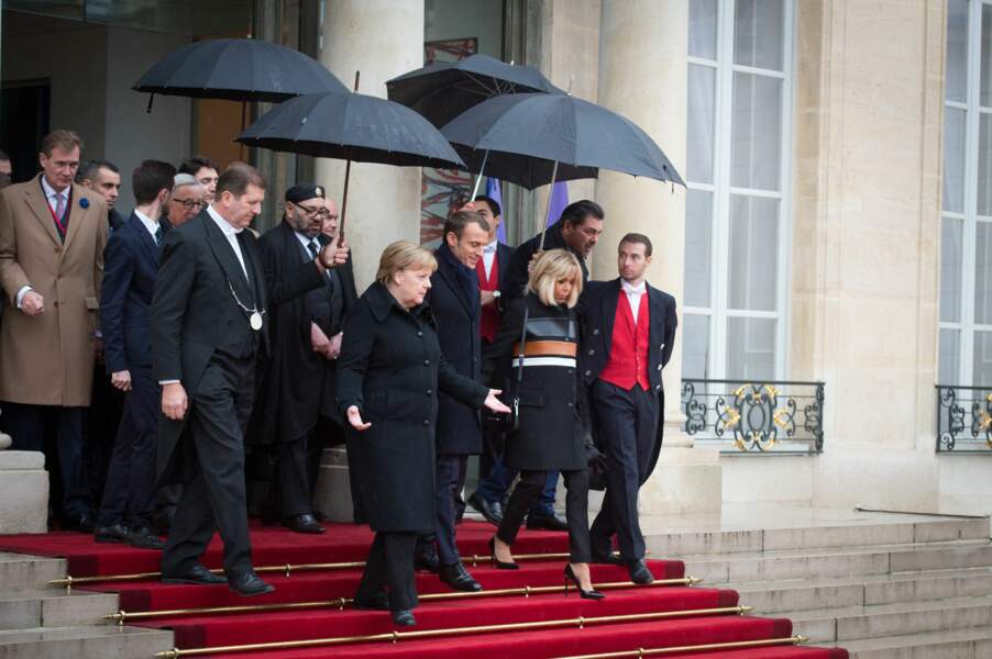 Brigitte Macron en manteau Louis Vuitton